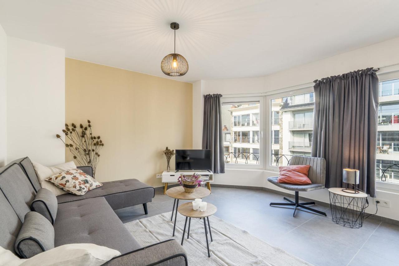 Delightful family apartment at only 50 meters from the beach / Panne A Côte La Panne Extérieur photo