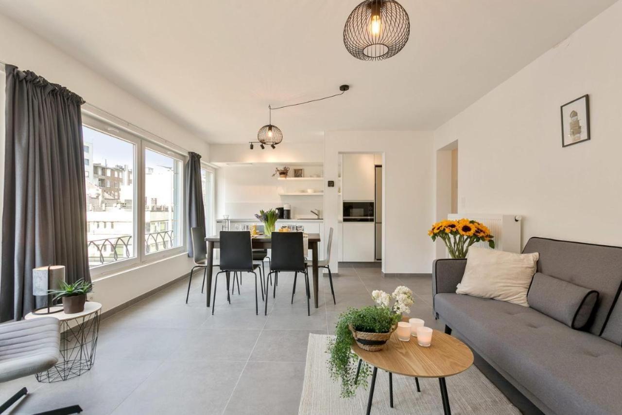 Delightful family apartment at only 50 meters from the beach / Panne A Côte La Panne Extérieur photo